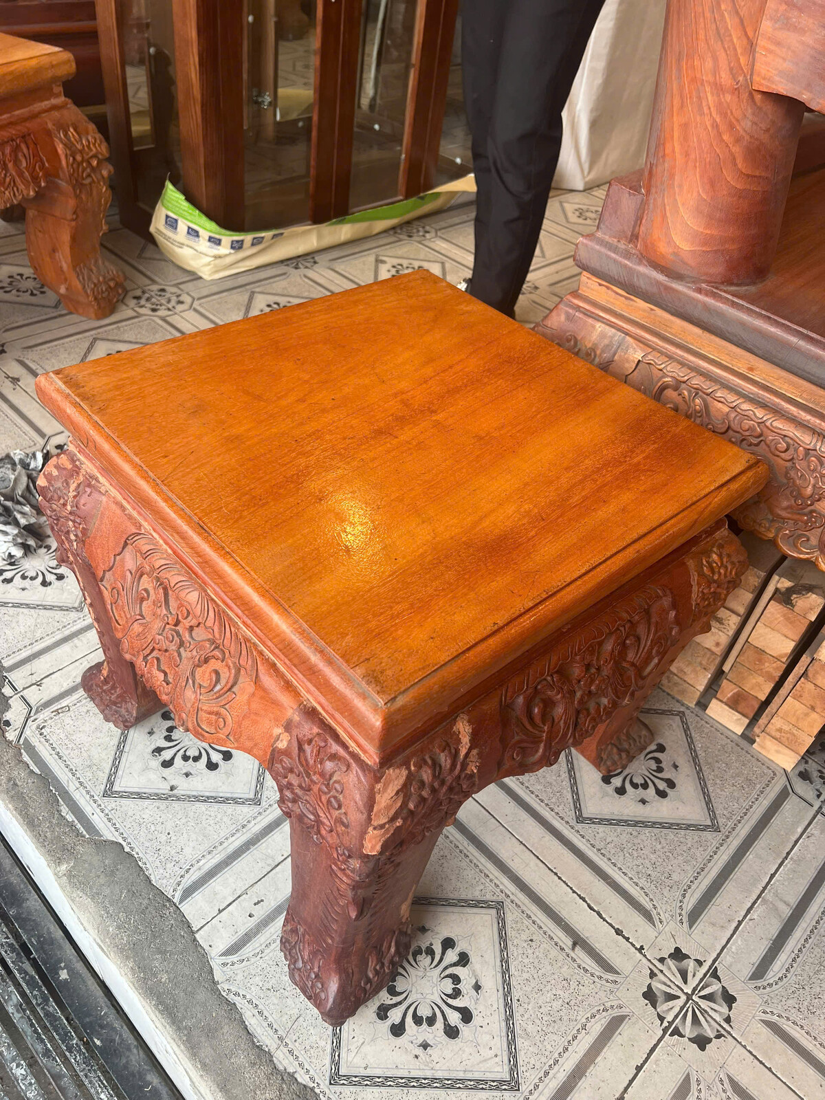 Bộ Sofa Phòng Khách Gỗ Gõ Đỏ 10 Món Sang Trọng Đại Gia Đình