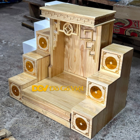 Bàn Thần Tài Gỗ Thông Có Kệ Tam Cấp Màu Tự Nhiên