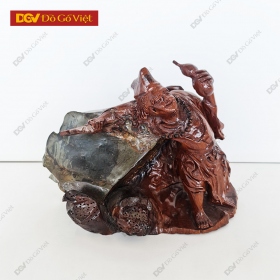 Tượng Tế Công Gỗ Hương Việt Ôm Đá Để Bàn Trang Trí Đẹp